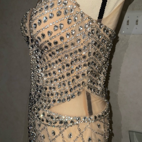 ✨ Custom Luxury Evening Gown – Worn Once ✨ - Picture 5 of 10